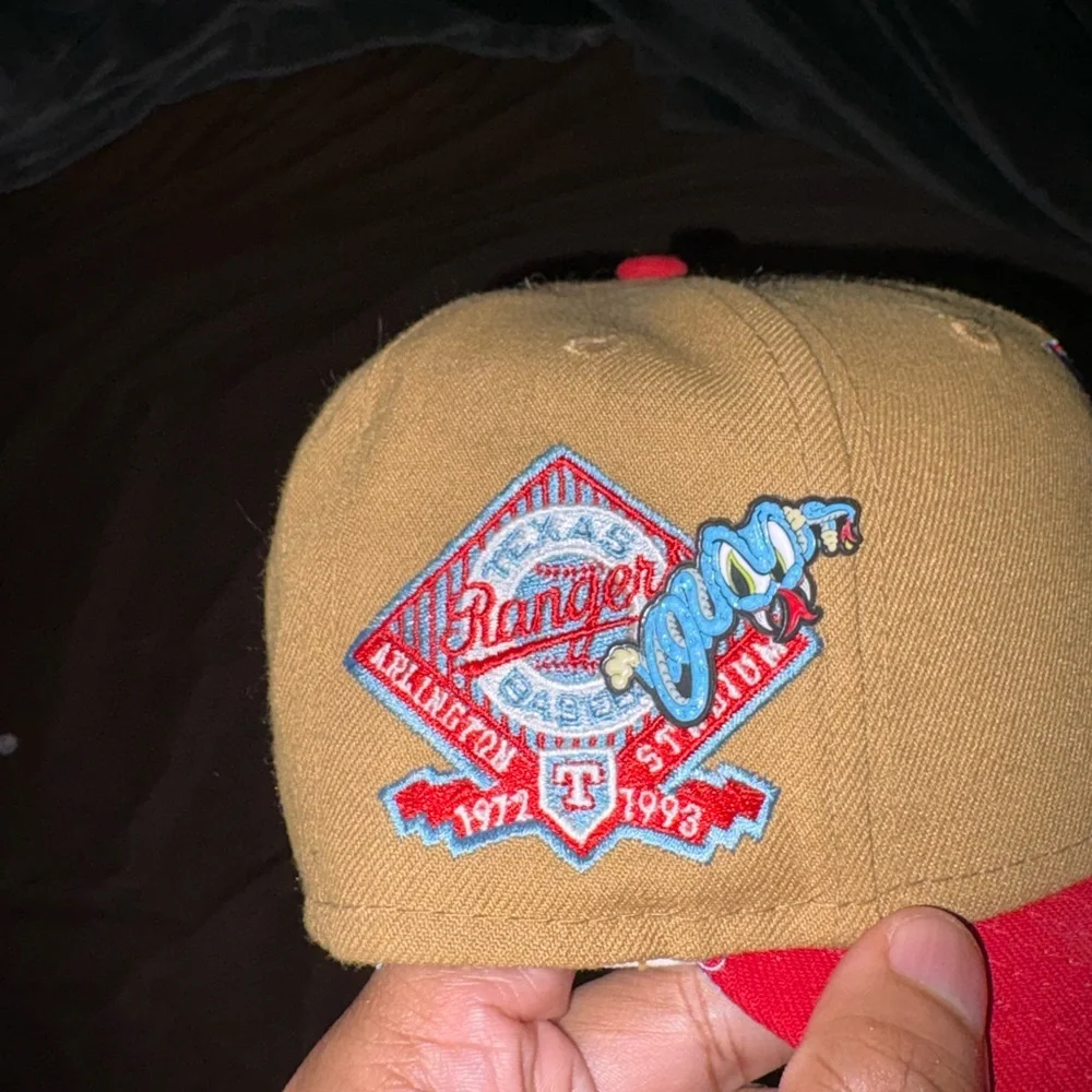 New Era Texas Rangers Blue and Tan 59FIFTY Cap Size 7 1/8 - Picture 3 of 5